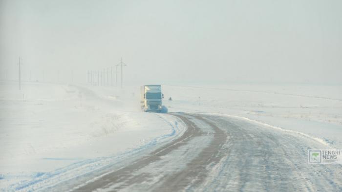 На трассе в Карагандинской области ограничено движение машин
                17 ноября 2021, 21:13