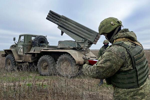 Песков заявил, что министр Мантуров не получит выговора после критики Путина