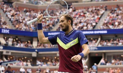 Ситуация с флагом России в финале US Open-2023 возмутила экс-главу разведки США